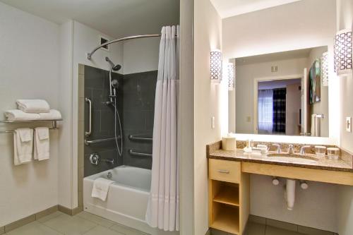 Homewood Suites by Hilton Stratford - image 38