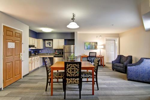 Homewood Suites by Hilton Stratford - image 35