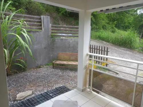 Maison accueillante a Les Abymes avec terrasse in Les Abymes