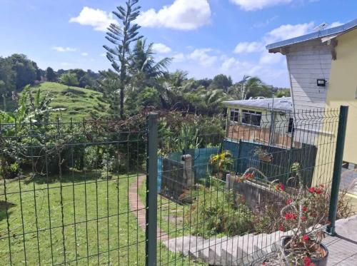 Maison accueillante a Les Abymes avec terrasse in Les Abymes