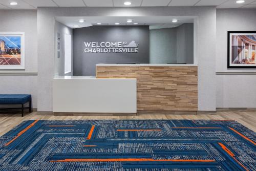Hampton Inn & Suites Charlottesville at the University in Charlottesville, USA