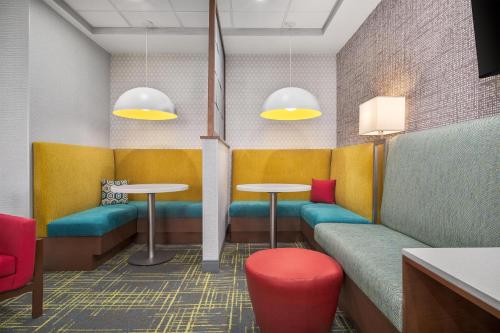 Photo - Hampton Inn & Suites Charlotte Arrowood Rd