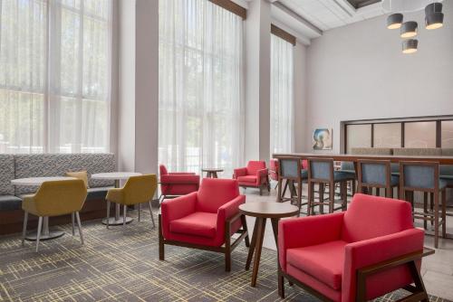Hampton Inn & Suites Charlotte Arrowood Rd in Charlotte, USA