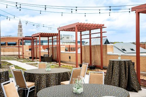 Hilton Garden Inn Alexandria Old Town National Harbor - image 20