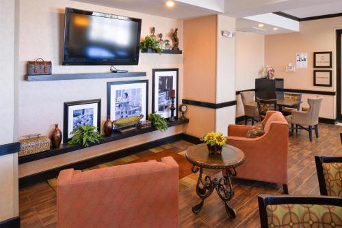 Hampton Inn Pecos - image 23