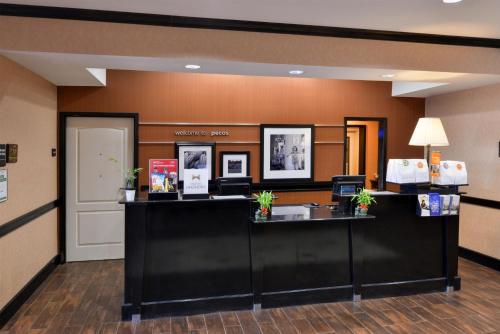 Hampton Inn Pecos - image 32