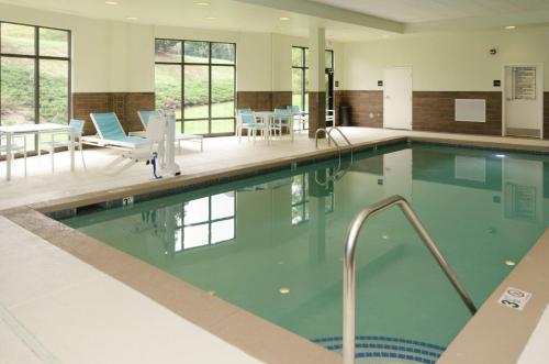 Hampton Inn Hickory - image 18