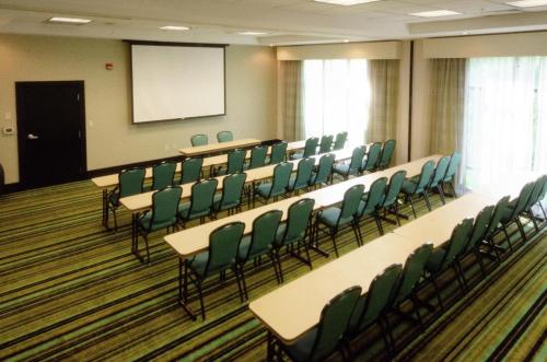 Hampton Inn Hickory - image 35
