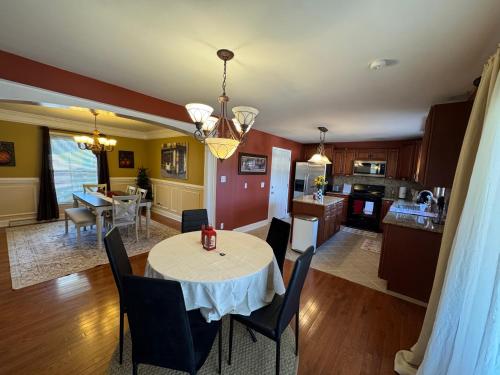 Cozy house for small or big group in Bridgeport WV in Bridgeport (WV)