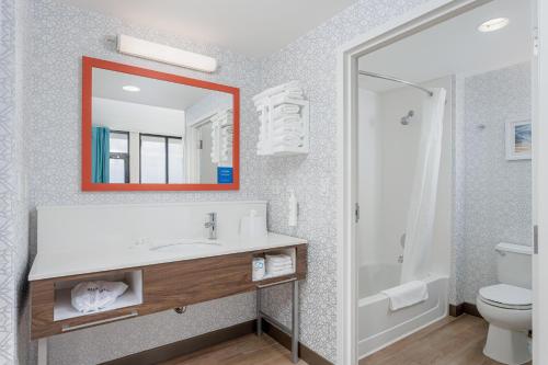Hampton Inn & Suites - Orange Beach - image 42