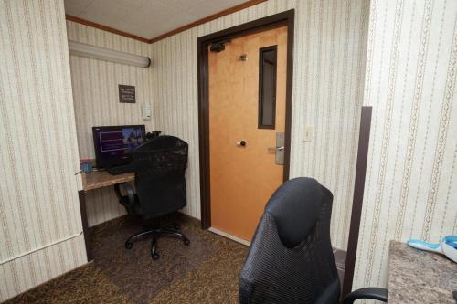 Hampton Inn Oneonta - image 39