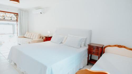House with 5 suites on the sand of Ferradura Beach in plaža Ferradura