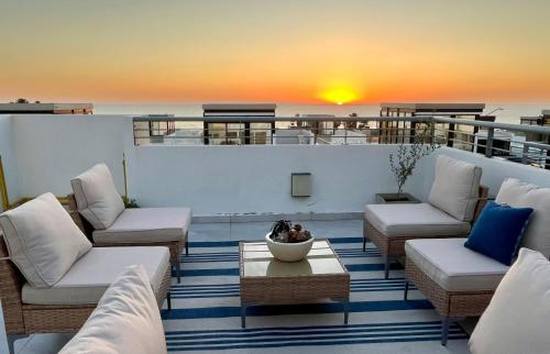 Baja Ocean View 3 BR Panoramic Terrace & Private Jacuzzi 8pp – khách sạn tại Rosarito