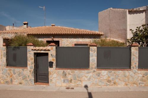 Casa con jardín y piscina en la Mancha
