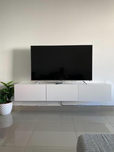 Large apartment in Almagro with a bed and an armchair bed - image 4