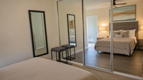 Premier Resort Style Living ENTIRE HOMES Minutes from Santa Monica