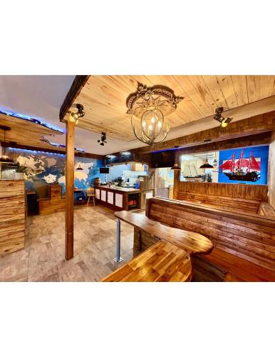 Restorāns, ŌBV Gîte-Café (OBV Gite-Cafe) in Lac-Bouchette (QC)