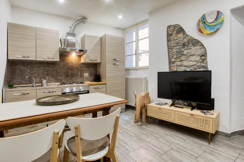 LG LAKE - Boutique apartments and rooms - 3