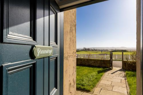 Сад, Greenways Wake Up on the Fairway at Gullane in Галлейн