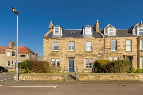 Зовнішній вигляд готелю, Greenways Wake Up on the Fairway at Gullane in Галлейн