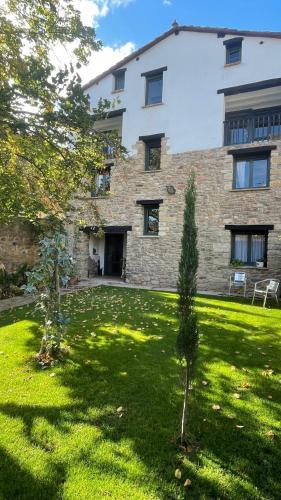Casa La Sendera Alojamiento Rural en La Rioja in Las Ruedas De Ocon