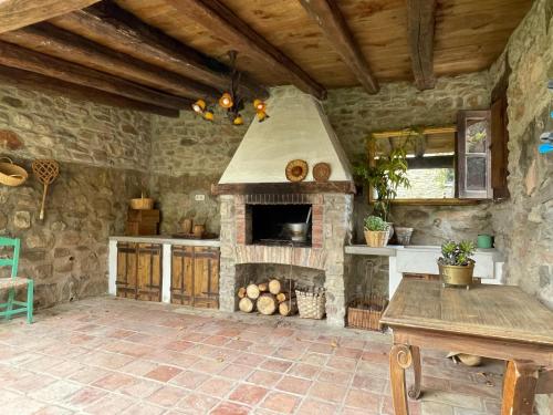 Casa La Sendera Alojamiento Rural en La Rioja in Las Ruedas De Ocon