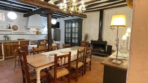 Casa La Sendera Alojamiento Rural en La Rioja in Las Ruedas De Ocon