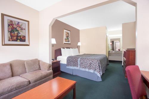 Days Inn by Wyndham Dublin GA - image 25
