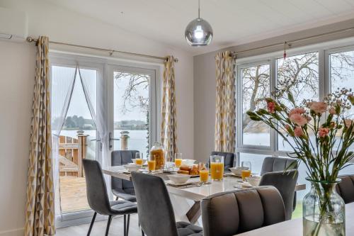 Iekārtas, 3 Bed in Tallington oc-s30309 in Greitforda