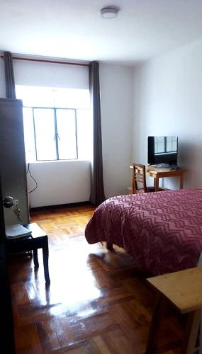 Kasa-4 B&B Family Home in Уанкайо