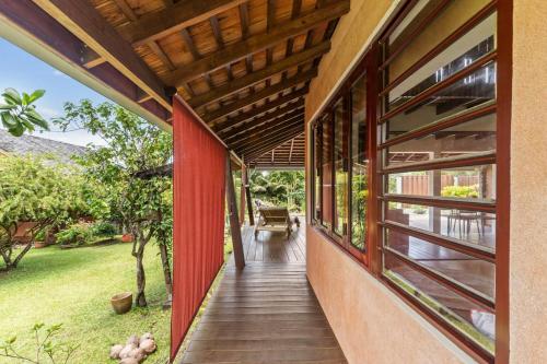 Peaceful 2BR Garden Bungalow in มิติราปา