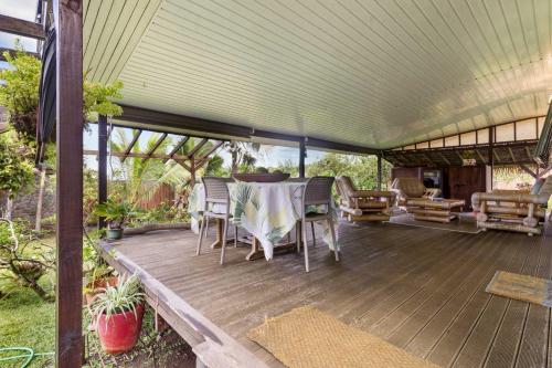 Peaceful 2BR Garden Bungalow in มิติราปา