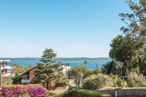 The Commodore, 23,9-11 Donald Street - Delightful unit with gorgeous water views, air con and wi-fi - Port Stephens
