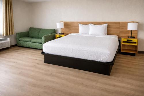 Days Inn by Wyndham Amherst - image 23
