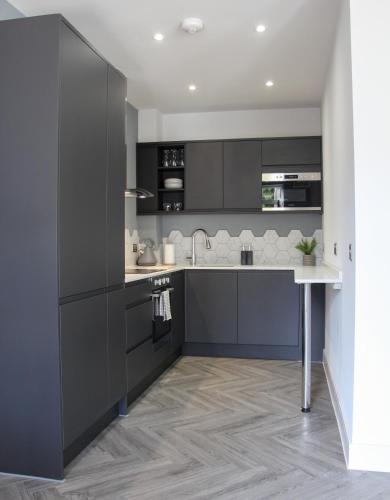 New Luxury Apartment in Town Centre - image 3