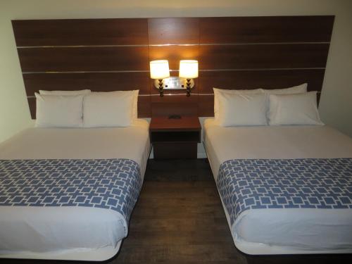 Deluxe Queen Room with Two Queen Beds