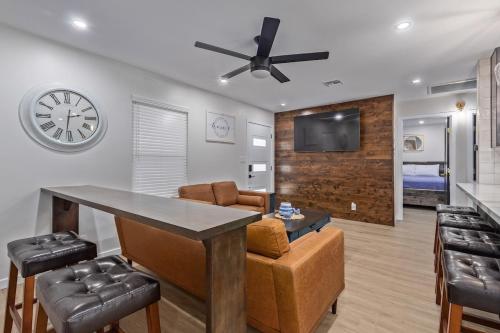 Modern Downtown Oasis in Phoenix City Center