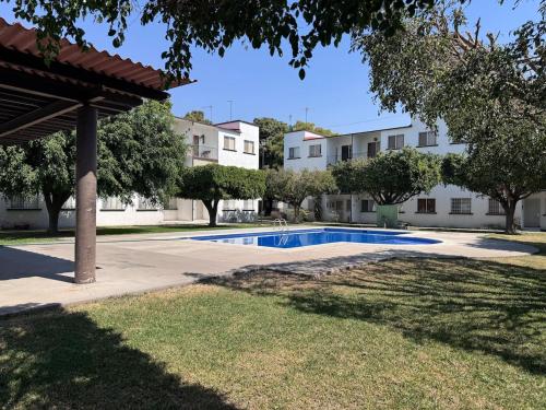 condominio, 5 albercas, 3 camas, 3 estacionamientos in Jautepeka