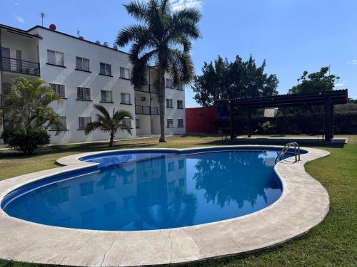 condominio, 5 albercas, 3 camas, 3 estacionamientos in Jautepeka