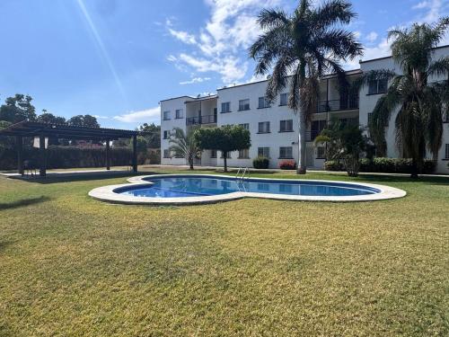 condominio, 5 albercas, 3 camas, 3 estacionamientos in Jautepeka