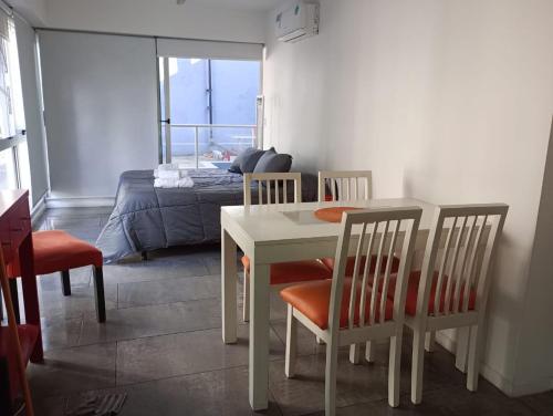 Moderno edificio con Balcon, Pileta y Seguridad 24hs