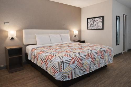 Howard Johnson by Wyndham Lake City - image 22