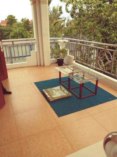 Sreyoun Riverfront Villa by Mr. Beans Place in Siem Reap