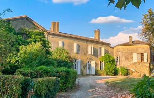 Viesnīcas āriene, Belle Maison Avec Piscine in Les Esseintes