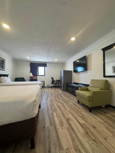 Home Suites in Thief River Falls (MN)