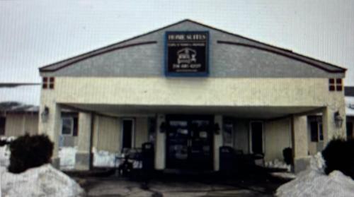 Exterior view, Home Suites in Thief River Falls (MN)