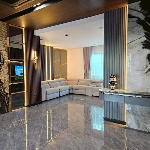 Exterior view of Premium Furnished Home and Free Driver 50 km Per day