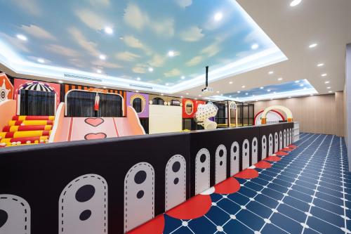 Játszótér, 上海悦来度假酒店Shanghai Joy International Resort Hotel in Sanghaji Int'l Tourism Resort és Disney Land