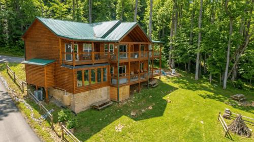 Skyview Serenity by Ghosal Luxury Lodging, Sevierville