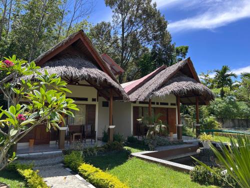 . Leuser Inn & Jungle Trekking